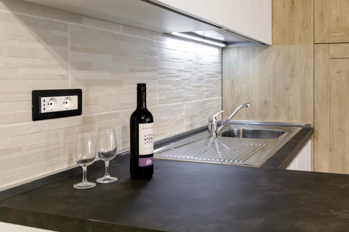Bandiera 68 Apartment Cagliari Luaran gambar