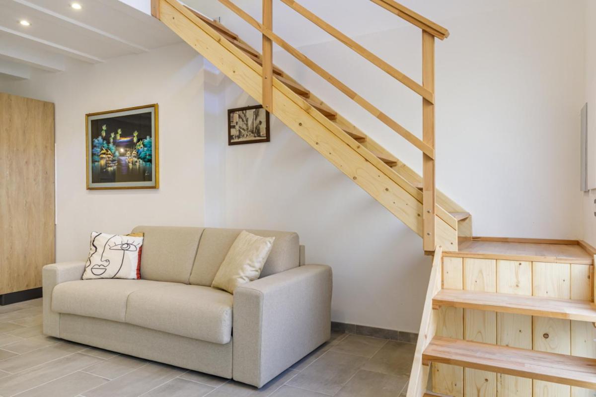 Bandiera 68 Apartment Cagliari Luaran gambar